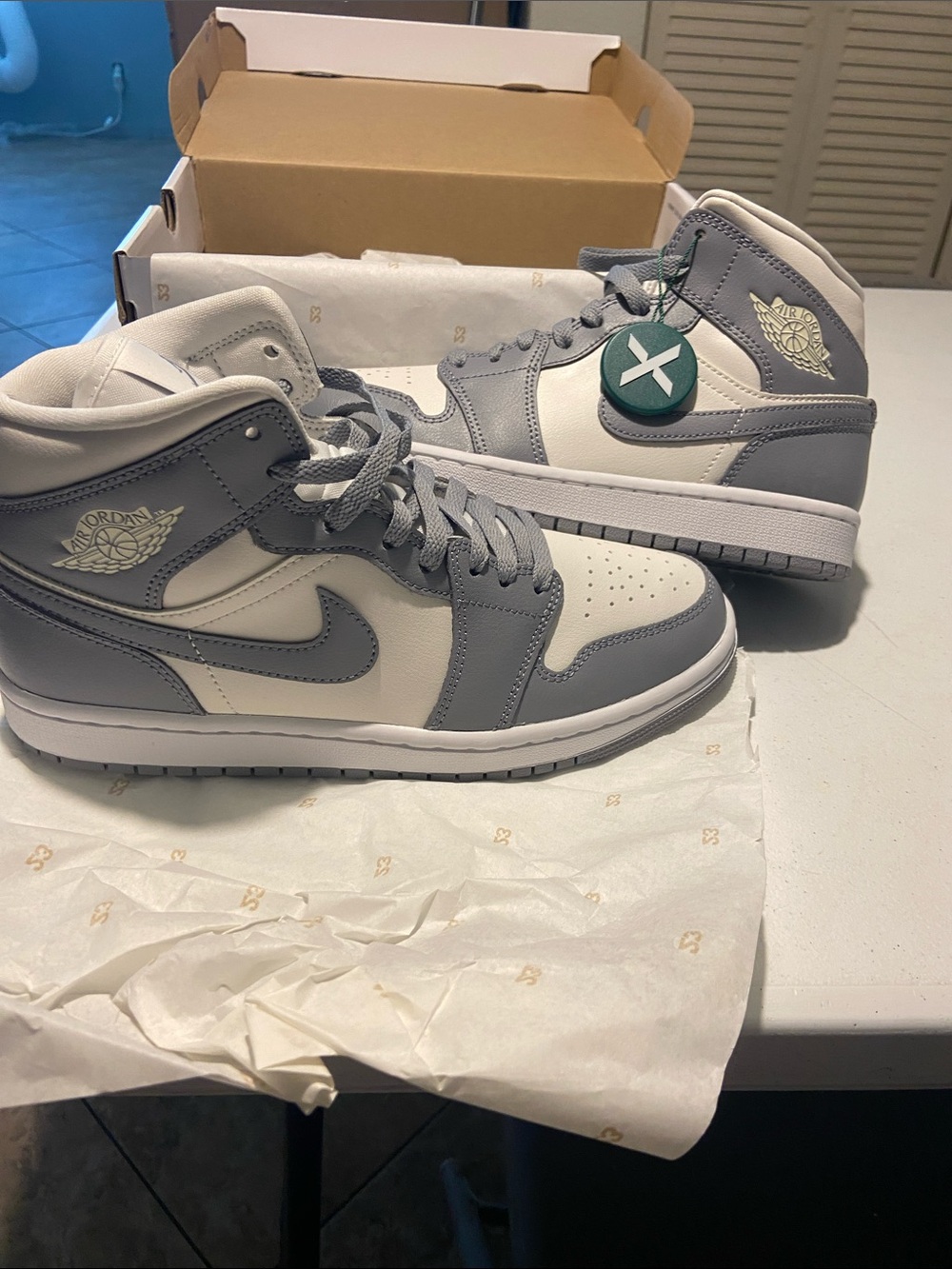 Jordan Air Jordan 1 Mid White and Gray Women's Sneakers - Picture 6 of 9
